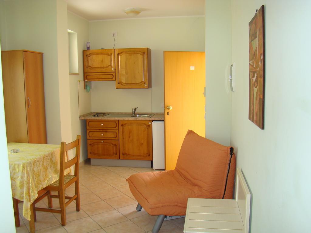 Il Casale Aparthotel Martinsicuro Kamer foto