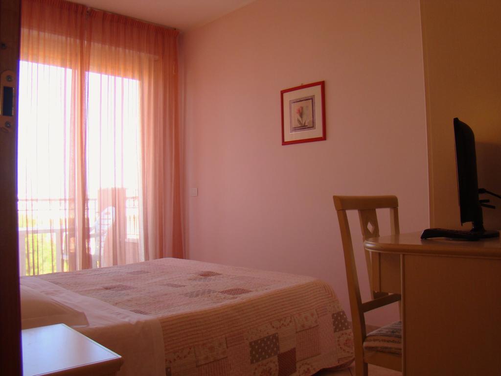 Il Casale Aparthotel Martinsicuro Buitenkant foto