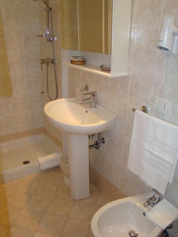 Il Casale Aparthotel Martinsicuro Buitenkant foto